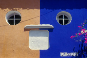 O colorido das casas de Cartagena, e suas janelas.