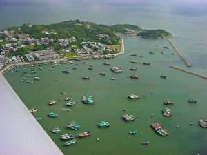 A ilha de Guishan, no imenso estuário do rio Pérola, entre Macau e Hong Kong. Foto Gérard Moss