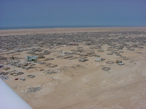 Subúrbios de Nouadhibou - desoladores. Mauritânia. Foto Gérard Moss